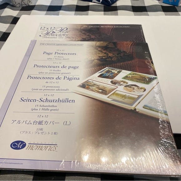 The creative memories lot of 2.size 12x12 - Picture 2 of 6